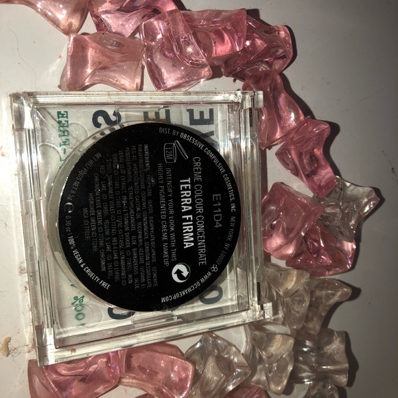 Obsessive Compulsive Cosmetics Terra Firma Creme - Picture 2 of 3